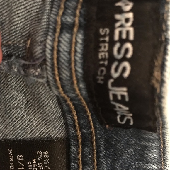 EUC- Express Jeans - Picture 7 of 8
